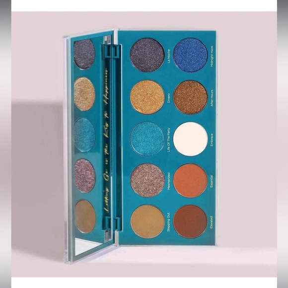 NEW - Dominic the moment eyeshadow palette - Picture 5 of 7